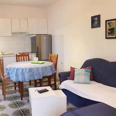 Sweet Life - One-bedroom With Terrace Nina St *