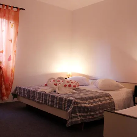 Sweet Life - One-bedroom With Terrace Nina St * Supetar